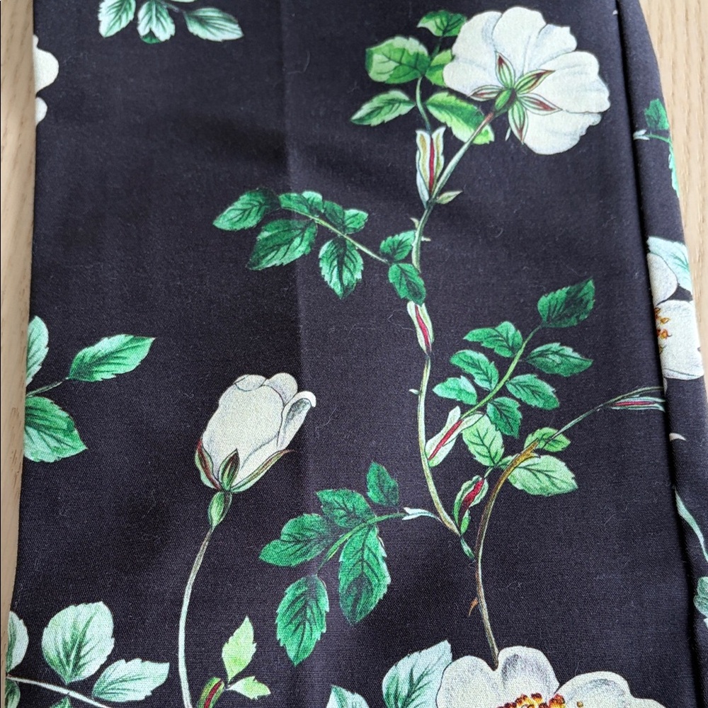 H&M Black and Green Floral Pants - Picture 8 of 8